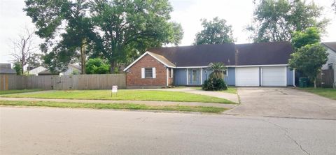 Photo of 6601 Sharpview Drive, Houston, TX 77074 (MLS # 55155010)