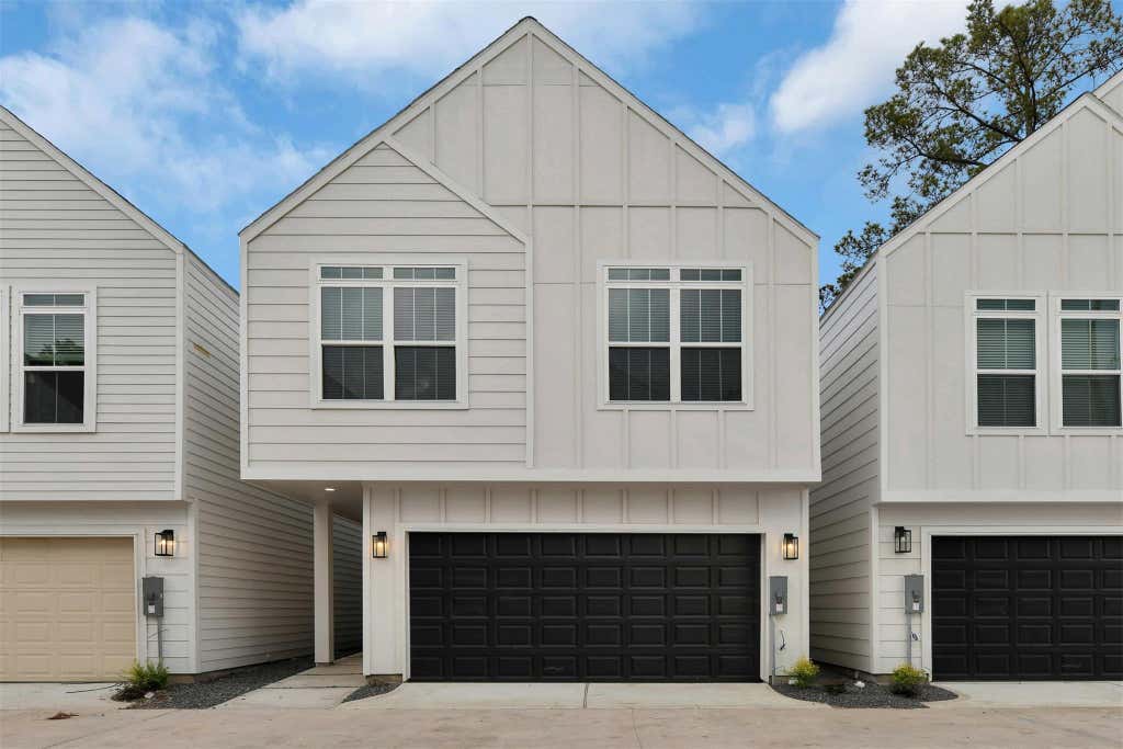 Photo of 5721 White Magnolia Street, Houston, TX 77091 (MLS # 59747585)