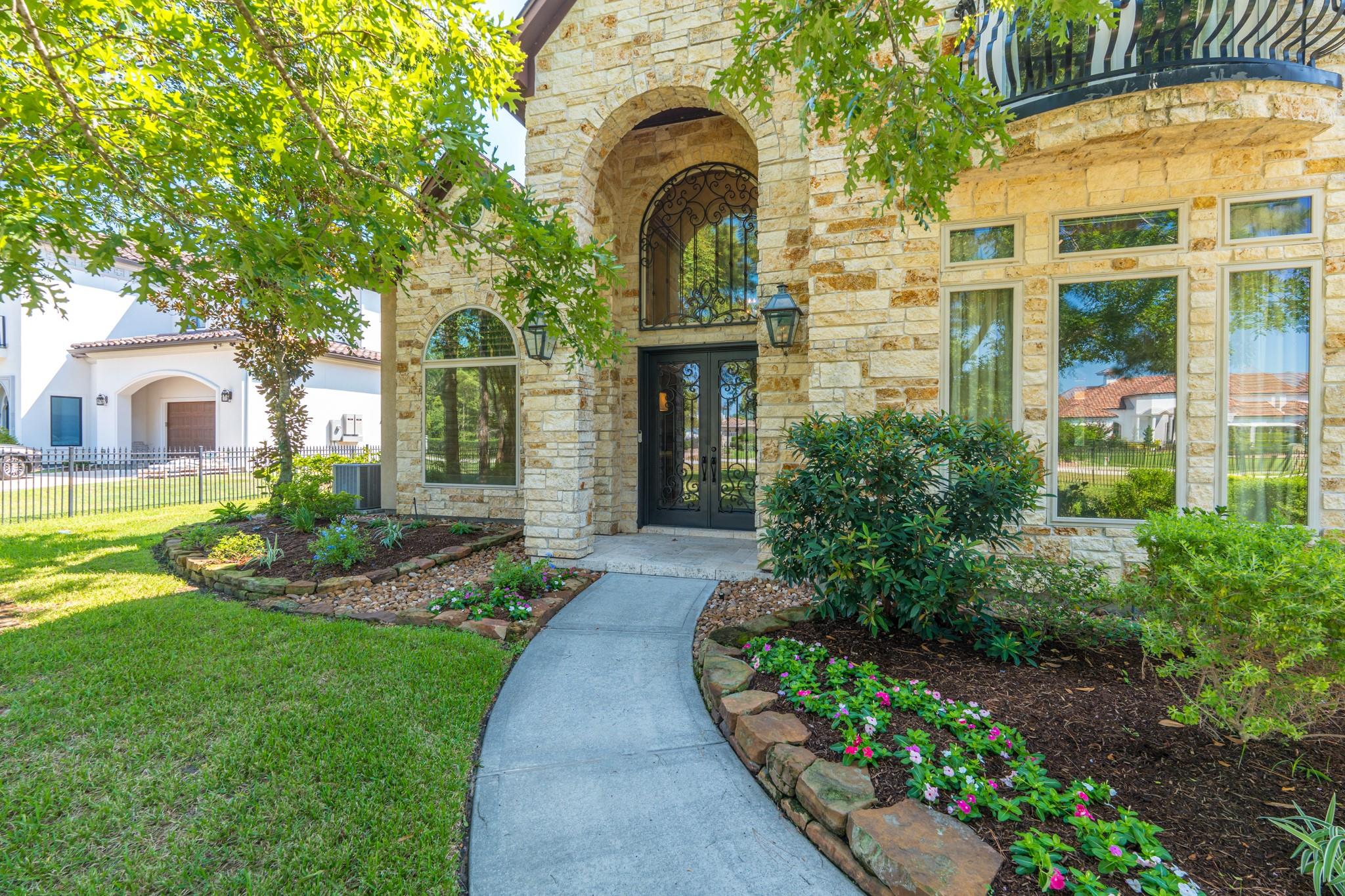27418 Shores Court
