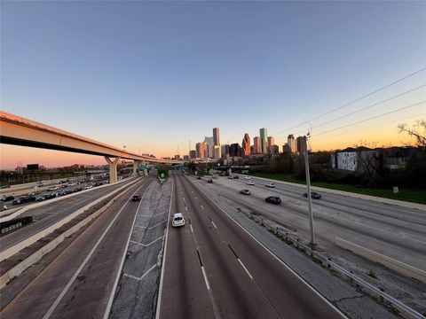 Photo of 303 Bishop Street, Houston, TX 77009 (MLS # 75459905)