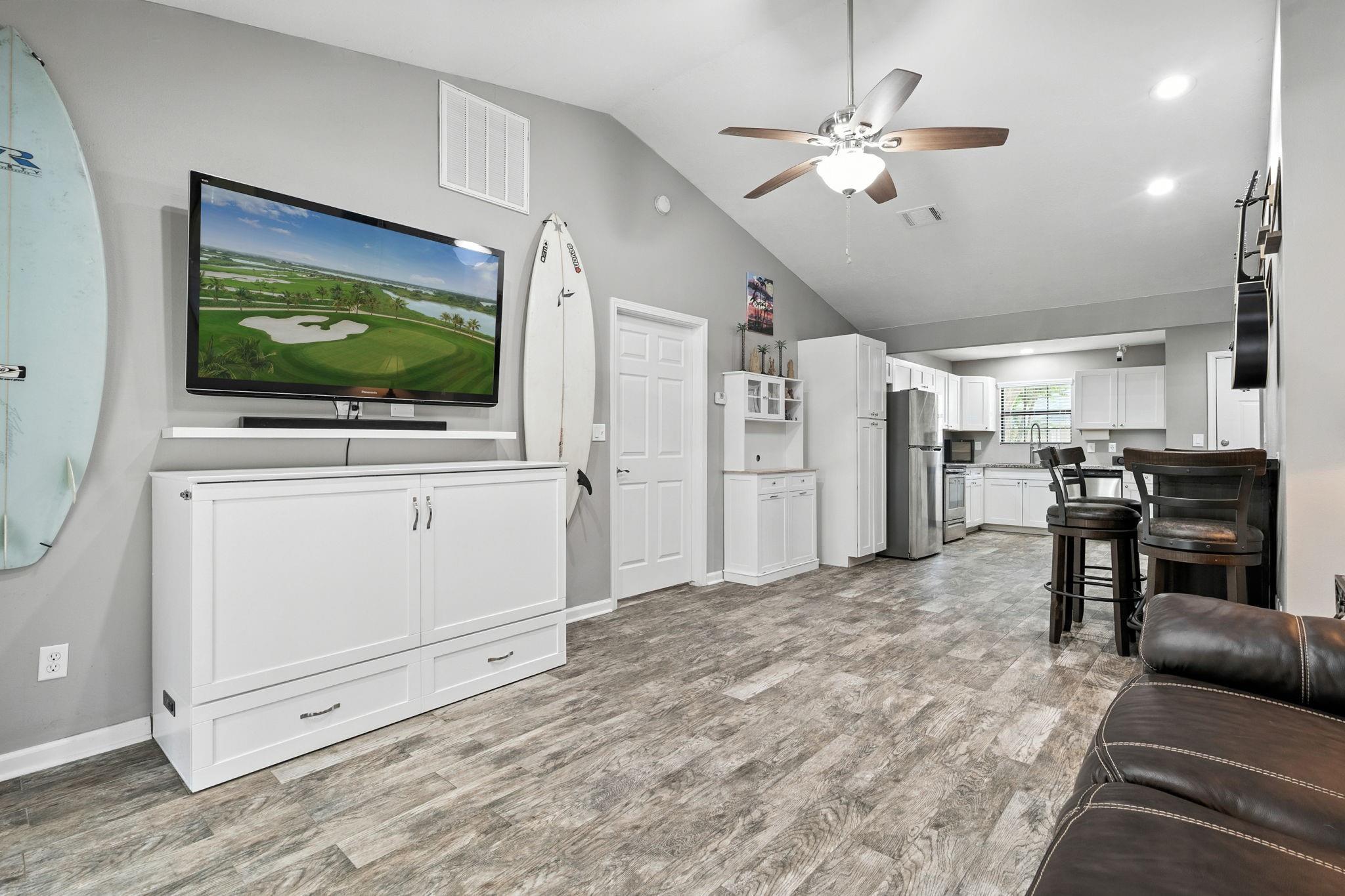 3432 Balboa Circle