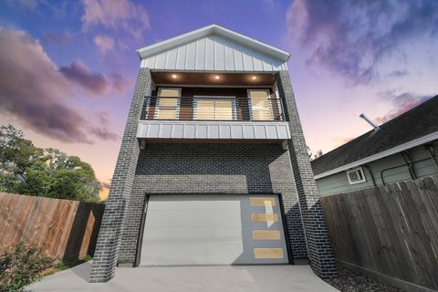 Photo of 3508 Omega Street #A, Houston, TX 77022 (MLS # 10563528)