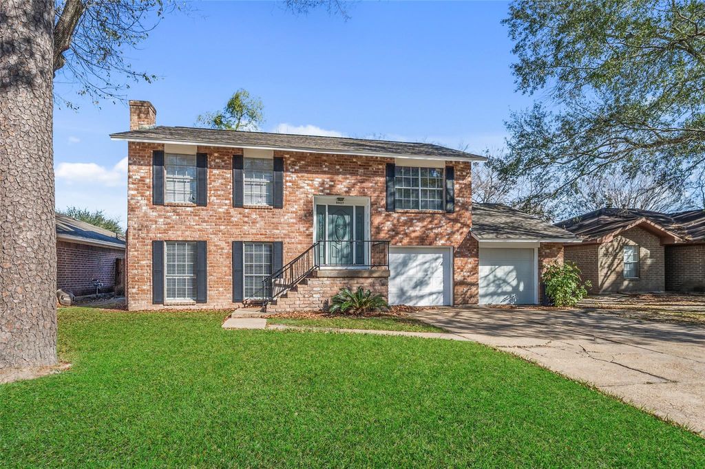 Photo of 5827 Flax Bourton Street, Humble, TX 77346 (MLS # 25419373)