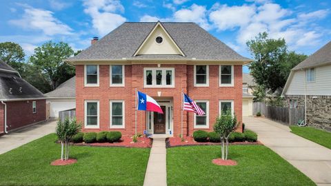 Photo of 14514 Redwood Bend Trail, Houston, TX 77062 (MLS # 32386856)