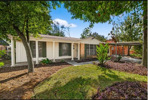 Photo of 3907 Grapevine Street, Houston, TX 77045 (MLS # 22004955)