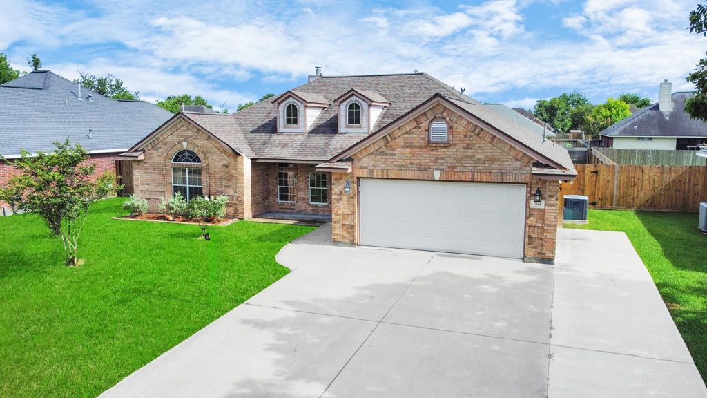 Photo of 204 Audubon Woods Court, Richwood, TX 77531 (MLS # 87185274)