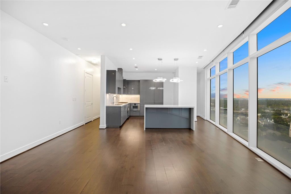 Photo of 4521 San Felipe Street #1903, Houston, TX 77027 (MLS # 13793616)