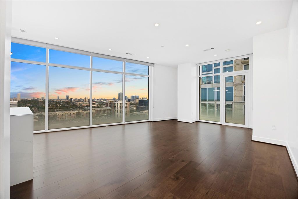 Photo of 4521 San Felipe Street #1903, Houston, TX 77027 (MLS # 13793616)