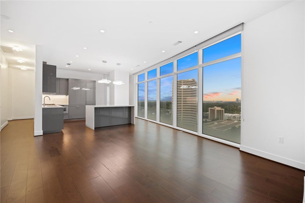 Photo of 4521 San Felipe Street #1903, Houston, TX 77027 (MLS # 13793616)