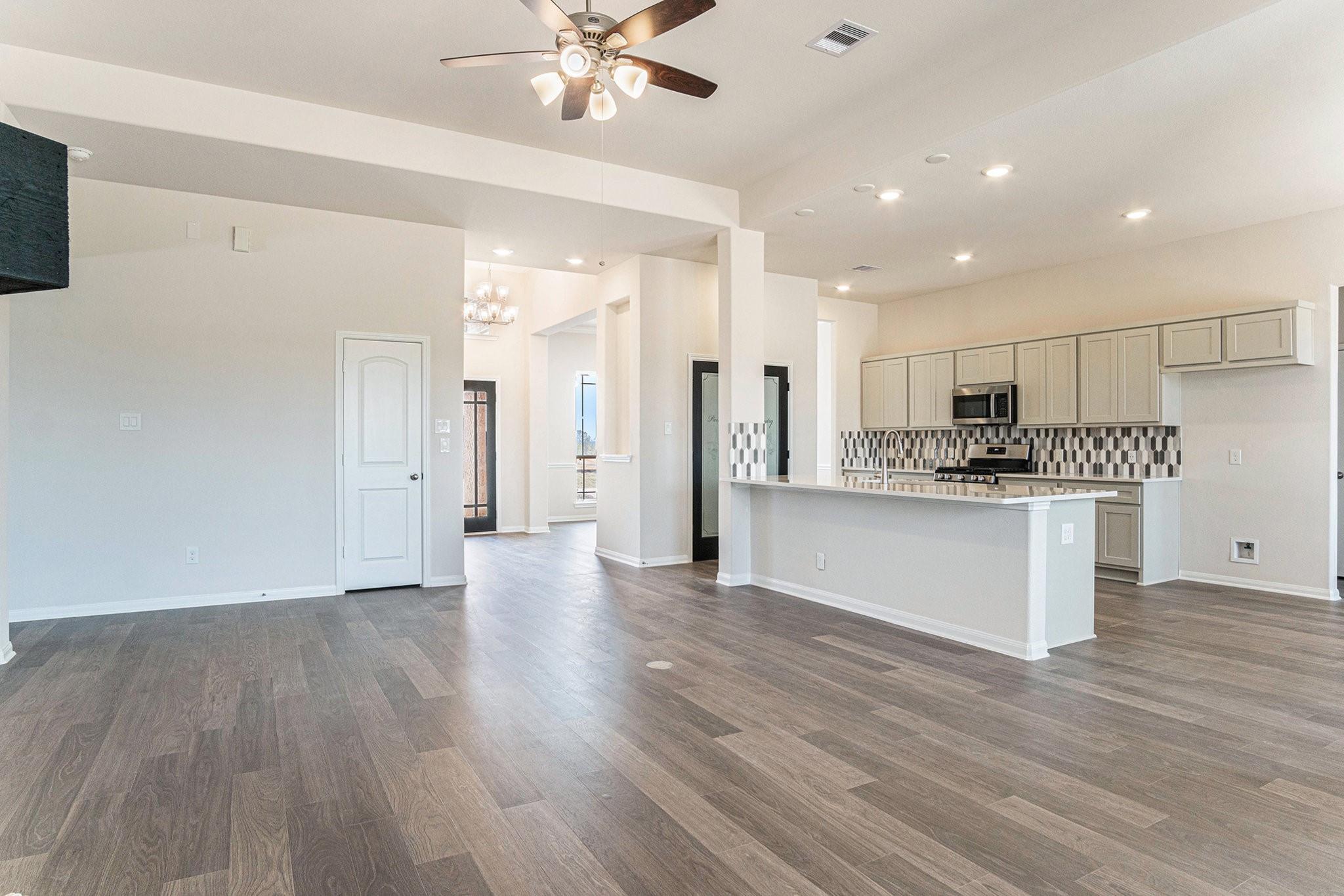 13637 Armstrong