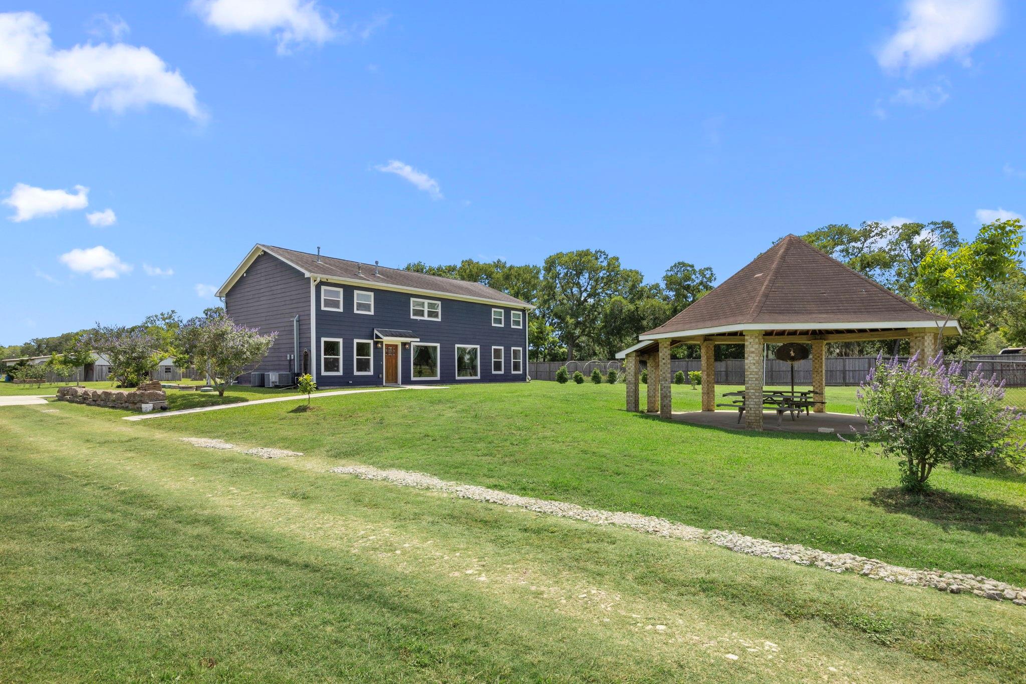 3355 Clayhead Road