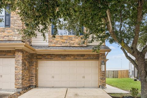 Photo of 3206 Pearl Bluff Lane, Houston, TX 77047 (MLS # 59667470)