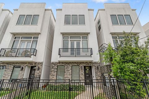 Photo of 5713 Larkin Street #A, Houston, TX 77007 (MLS # 21760798)