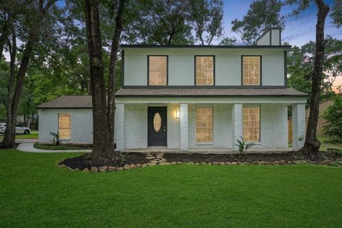 90 Crystal Lake Lane The Woodlands TX 77380