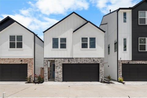 Photo of 4746 Martin Hill Street St, Houston, TX 77018 (MLS # 43802376)