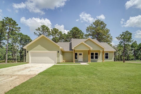 Photo of 242 Private Road 77004, Liberty, TX 77575 (MLS # 7091175)