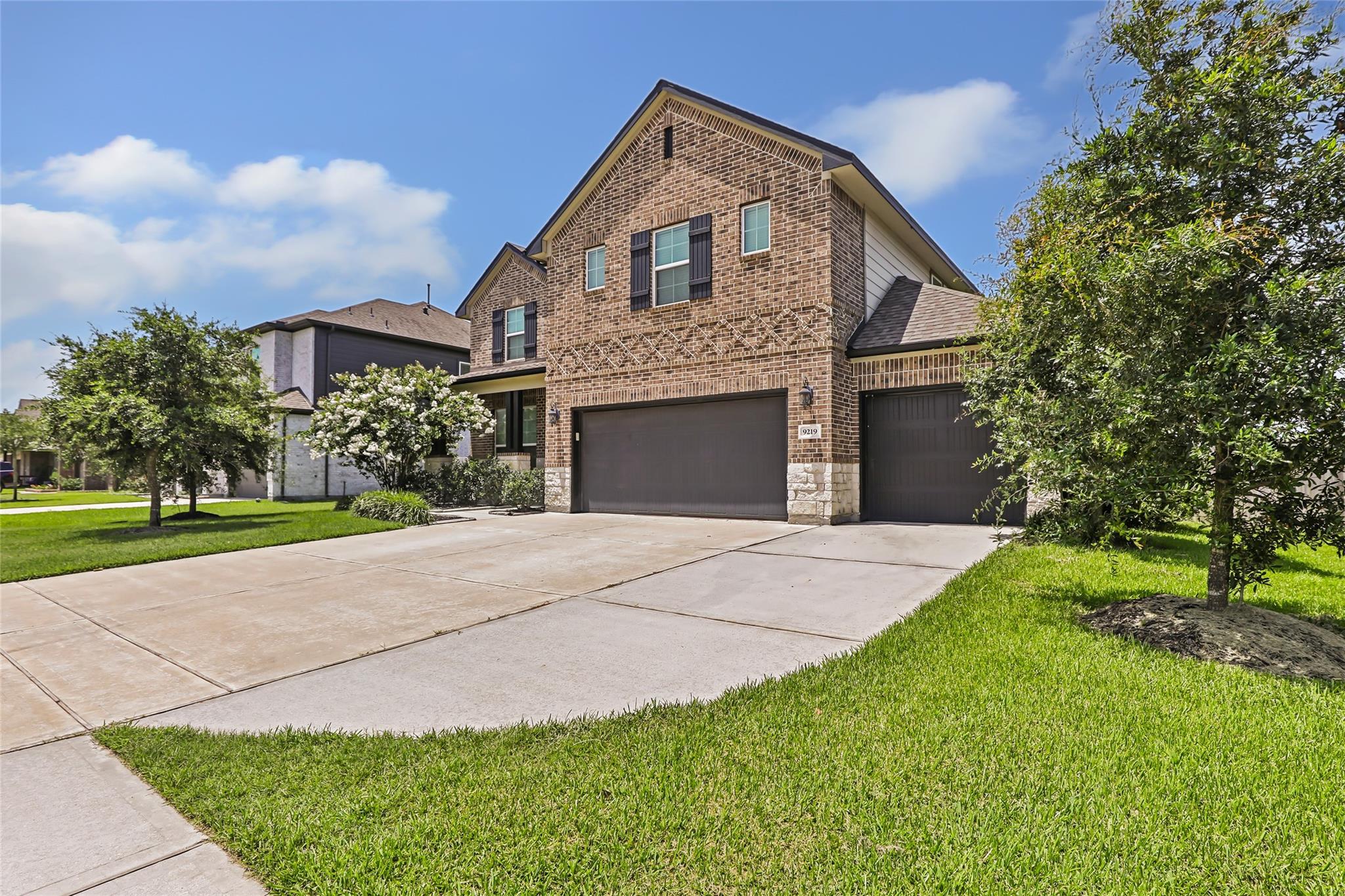 9219 Joe Louis Drive