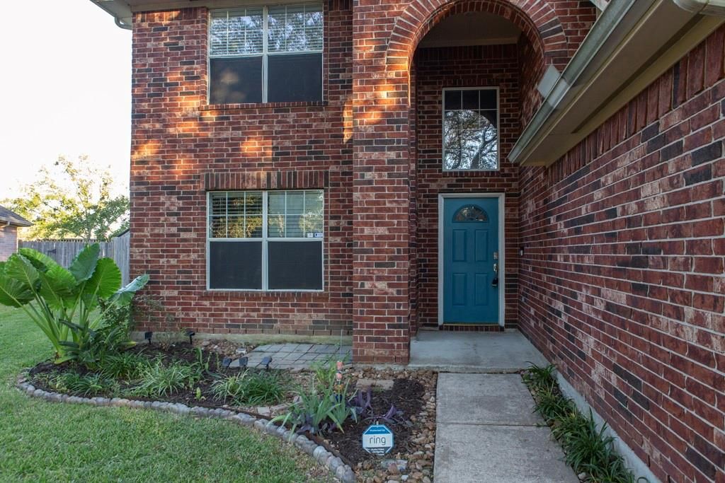 Photo of 315 Glade Bridge Lane, Dickinson, TX 77539 (MLS # 26174254)