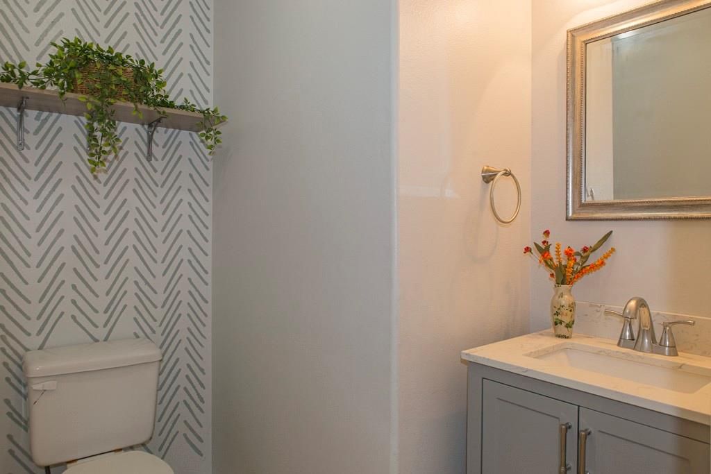 Photo of 315 Glade Bridge Lane, Dickinson, TX 77539 (MLS # 26174254)