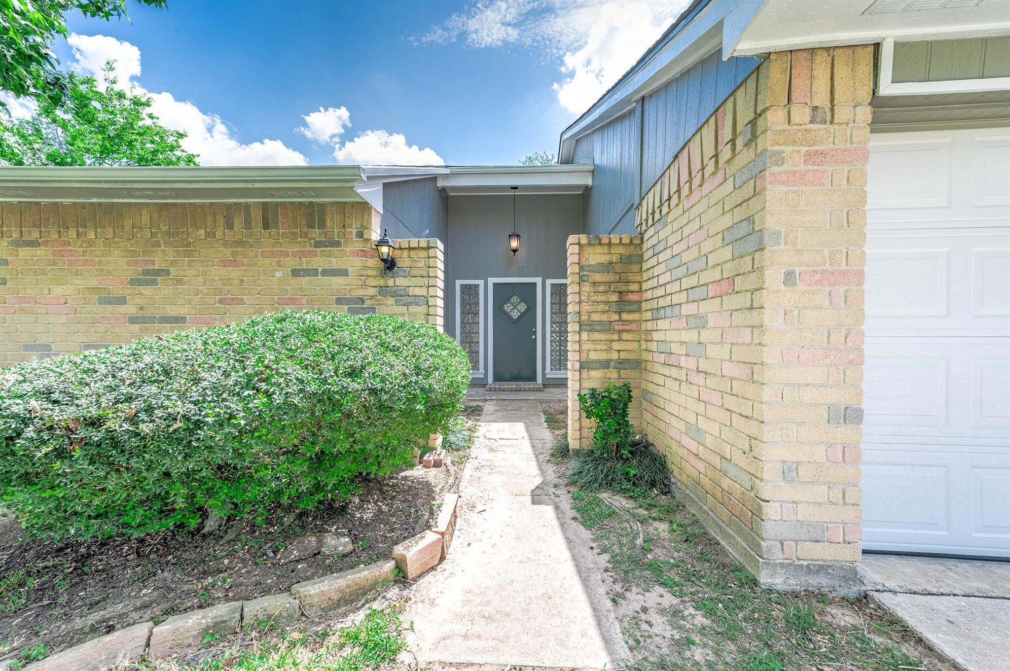 13407 Wells River Drive