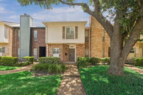 Photo of 1035 Fountain View Drive, Houston, TX 77057 (MLS # 77767242)
