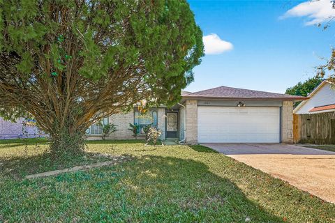 Photo of 2803 Fir Crest Court, Stafford, TX 77477 (MLS # 98729151)