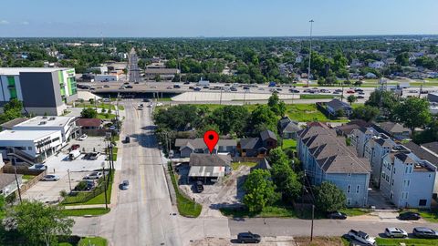 Multifamily For Sale - 707 E 28th Street<br/> Houston, TX 77009