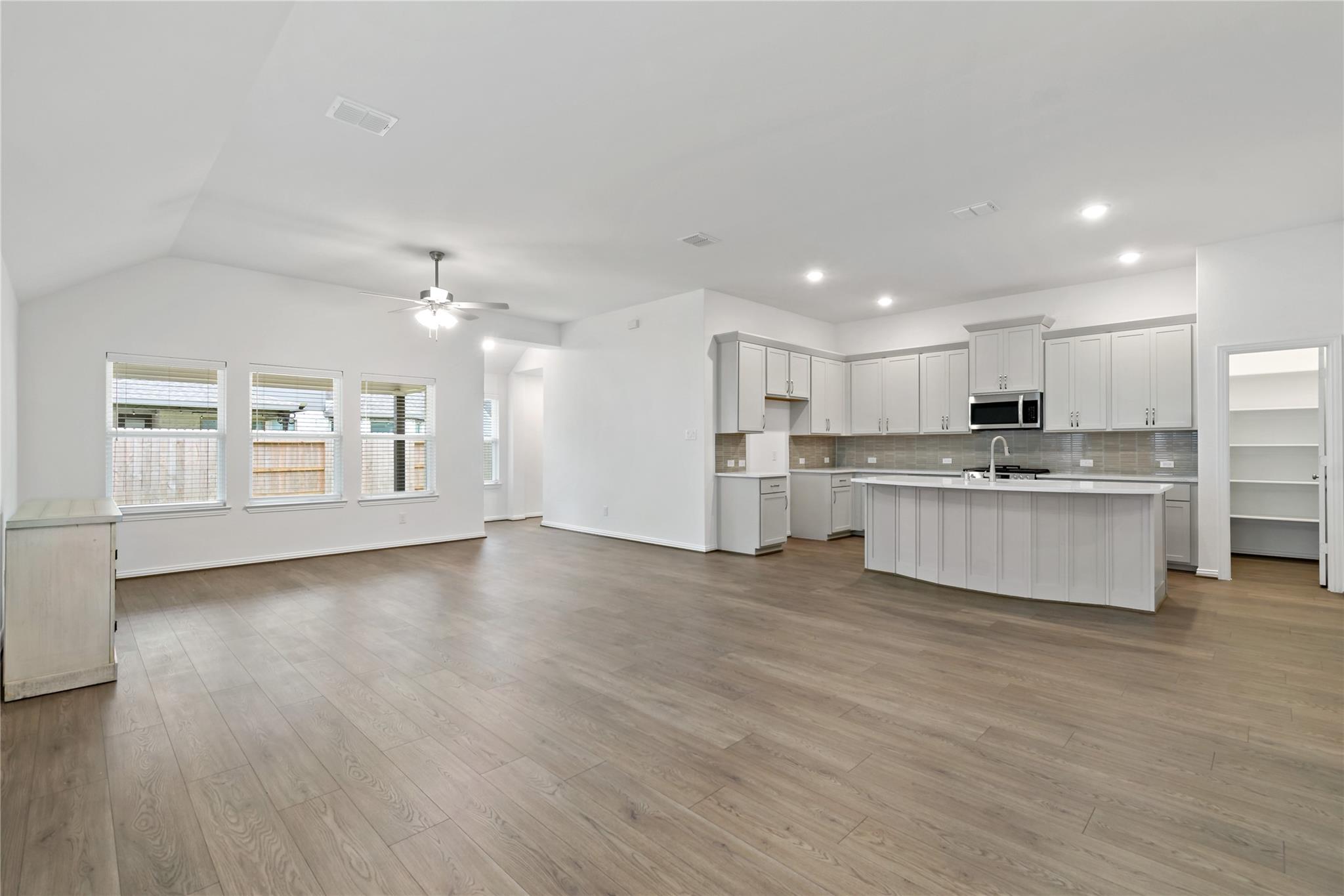 2127 Villa Flora Lane