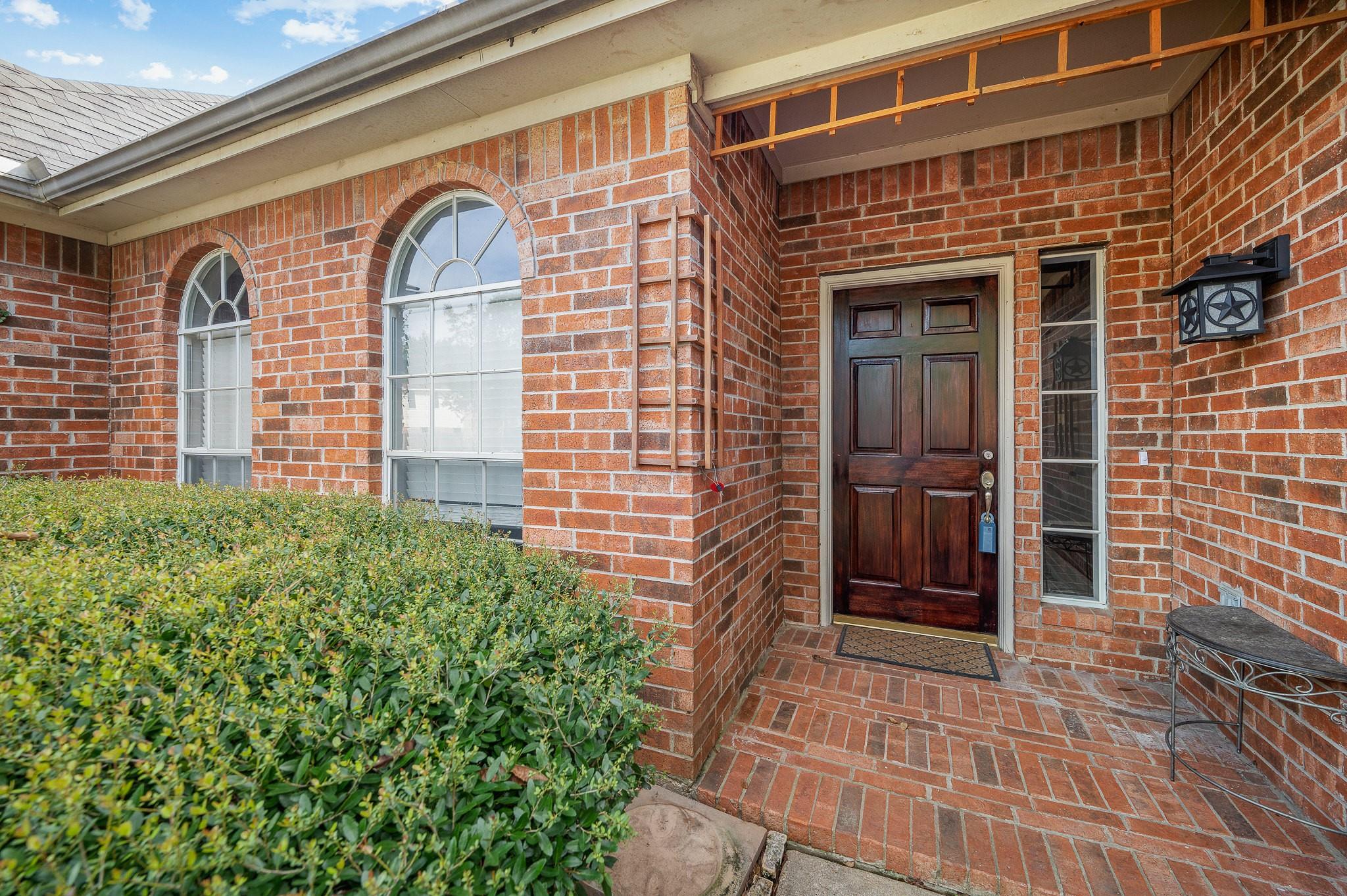 11919 Lakewood Hills Drive