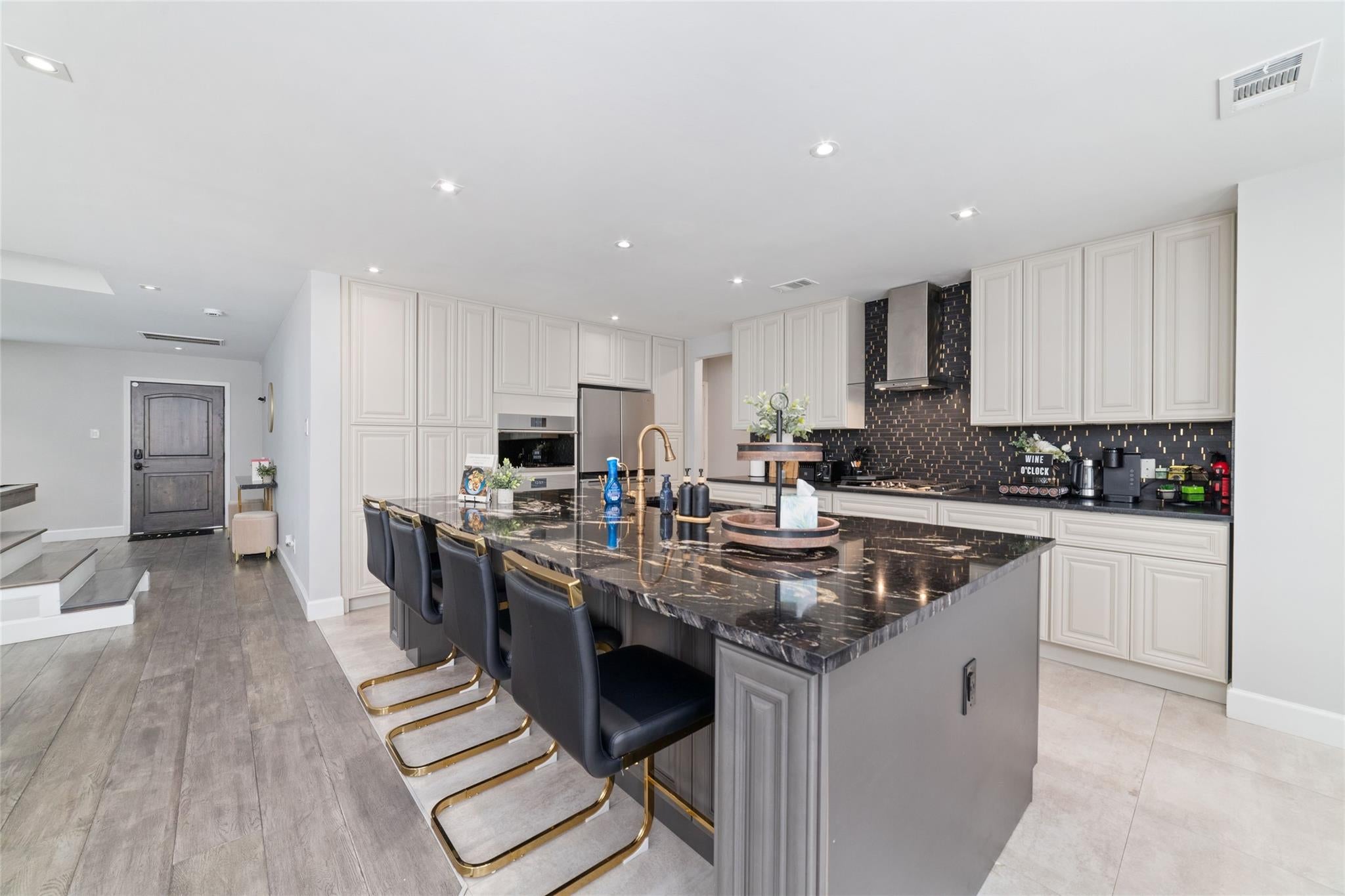 21115 Birchbank Ln