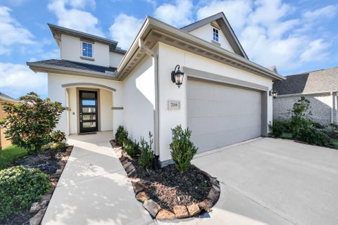 Photo of 708 Lake Lacosta Drive, Katy, TX 77493 (MLS # 48395334)