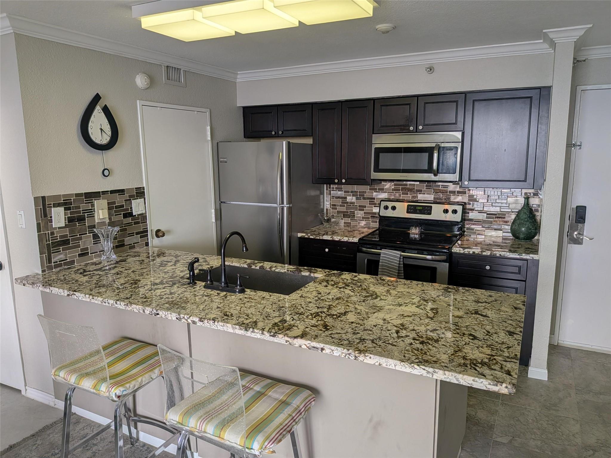 5220 Seawall Boulevard 834