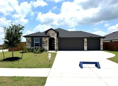 Homes For Sale - 4072 Sun Burst Drive<br/> Brookshire, TX 77423