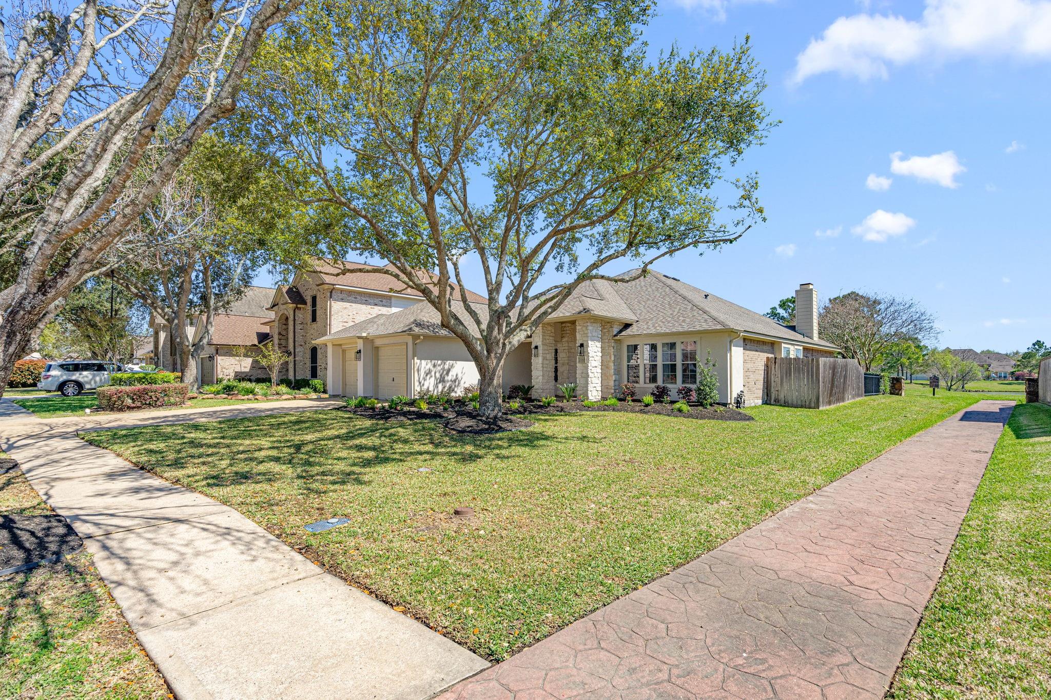 1489 Garden Lakes Drive