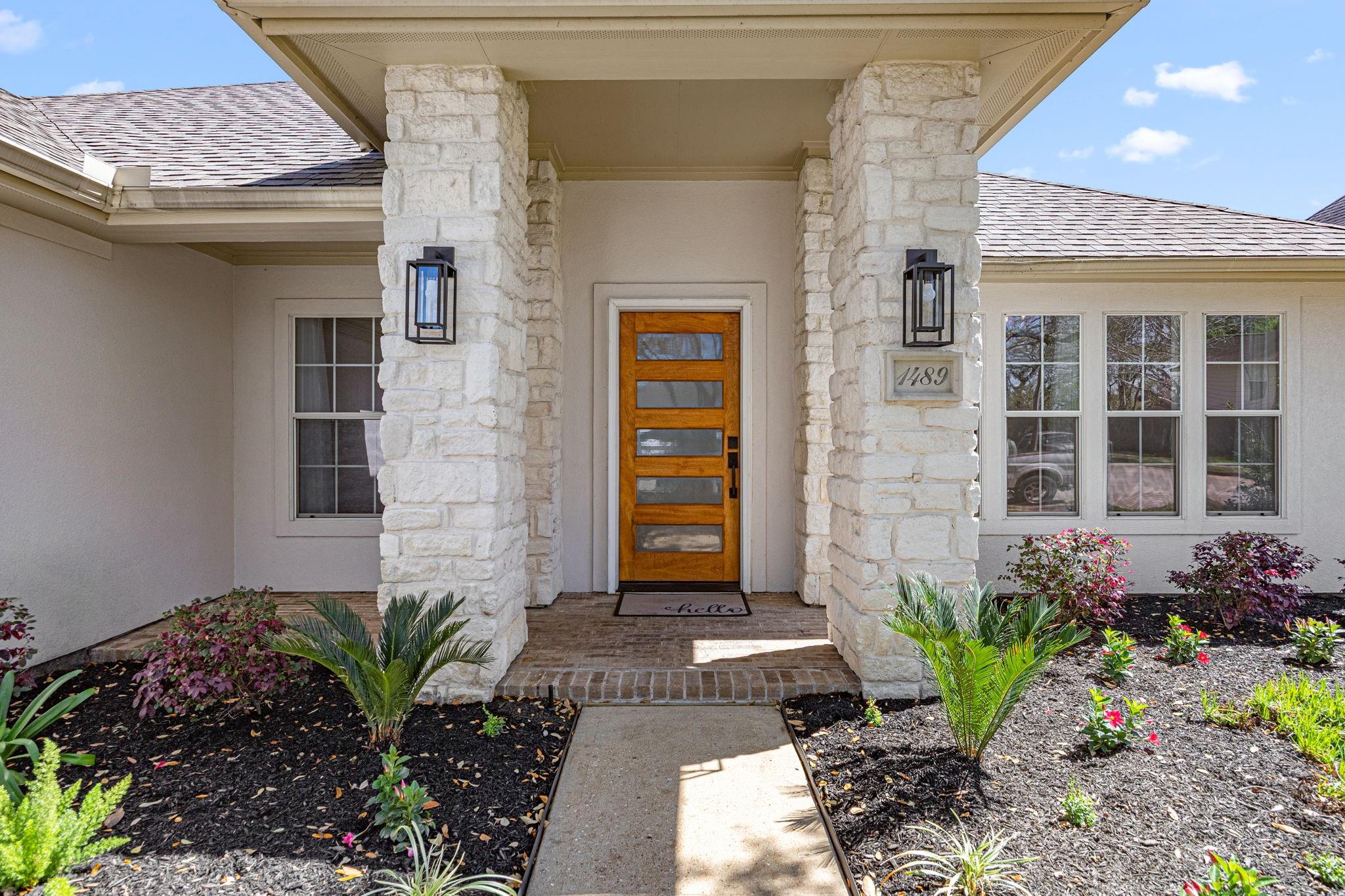 1489 Garden Lakes Drive