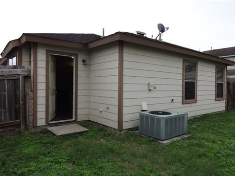 Tiny photo for 9510 Juniper Place Court, Houston, TX 77075 (MLS # 61053554)