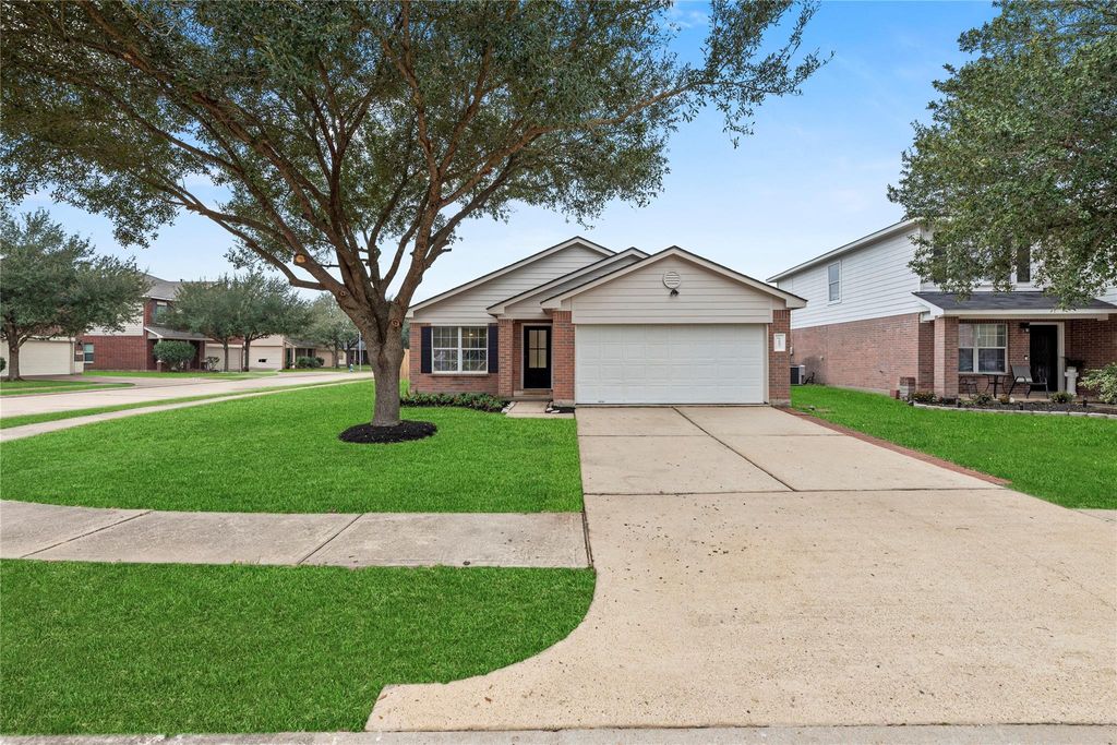 Photo of 5003 Westwood Pines Drive, Katy, TX 77449 (MLS # 11534377)