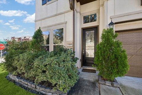 Photo of 13205 Dartmoor Terrace Drive, Houston, TX 77077 (MLS # 65579440)