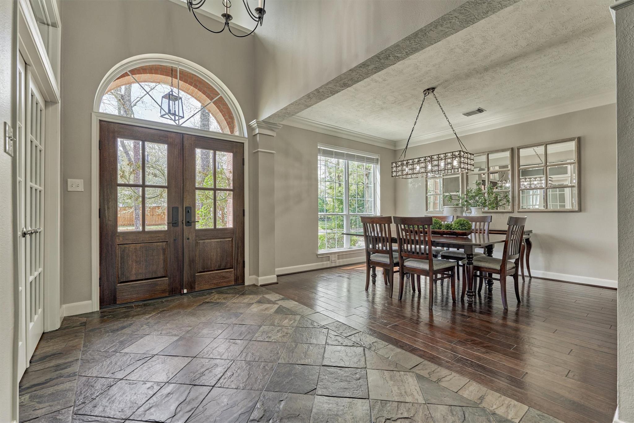 170 N Hazelcrest Circle