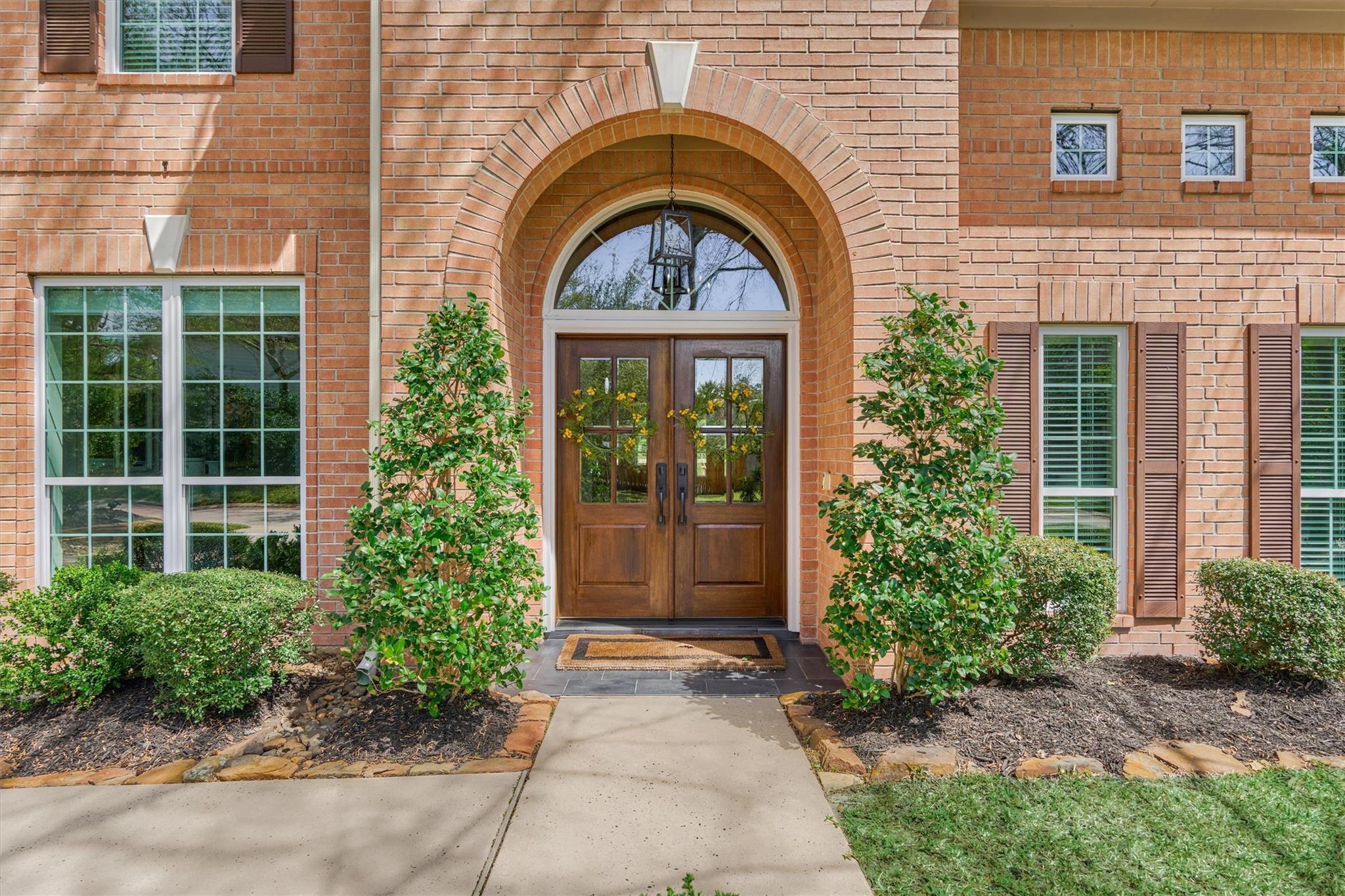 170 N Hazelcrest Circle