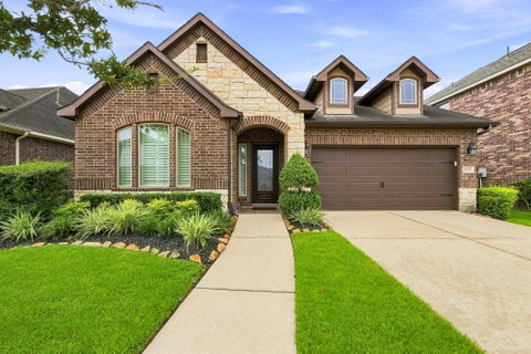 Photo of 10034 Foggy River, Missouri City, TX 77459 (MLS # 15187066)