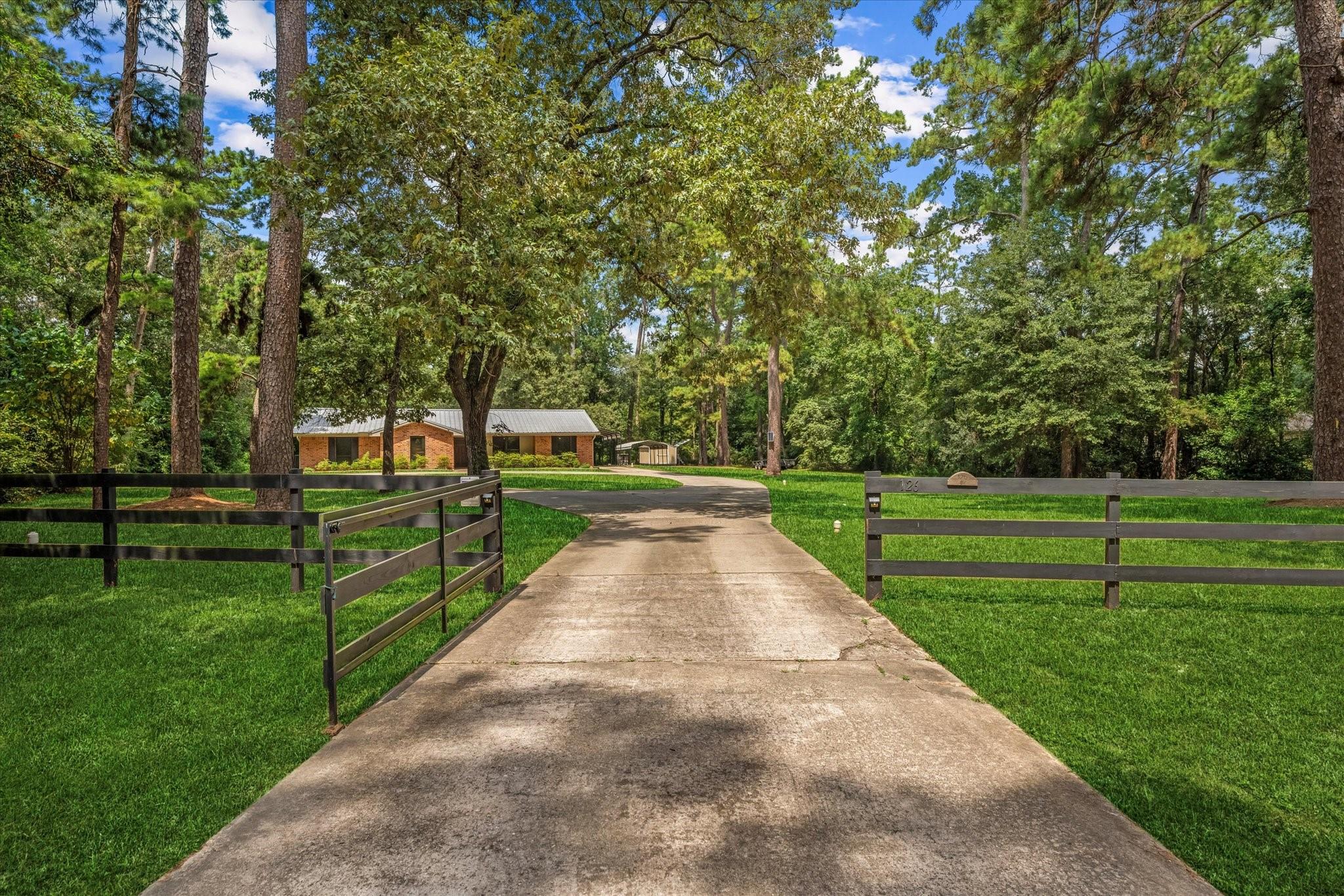 126 Lakeshore Drive