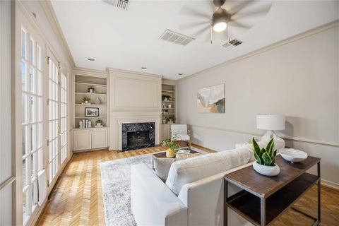 Townhouse For Sale - 7507 Del Monte Drive<br/> Harris County, Houston, TX 77063