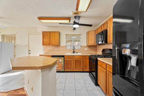 Tiny photo for 16438 Camino Del Sol Drive, Houston, TX 77083 (MLS # 97518574)