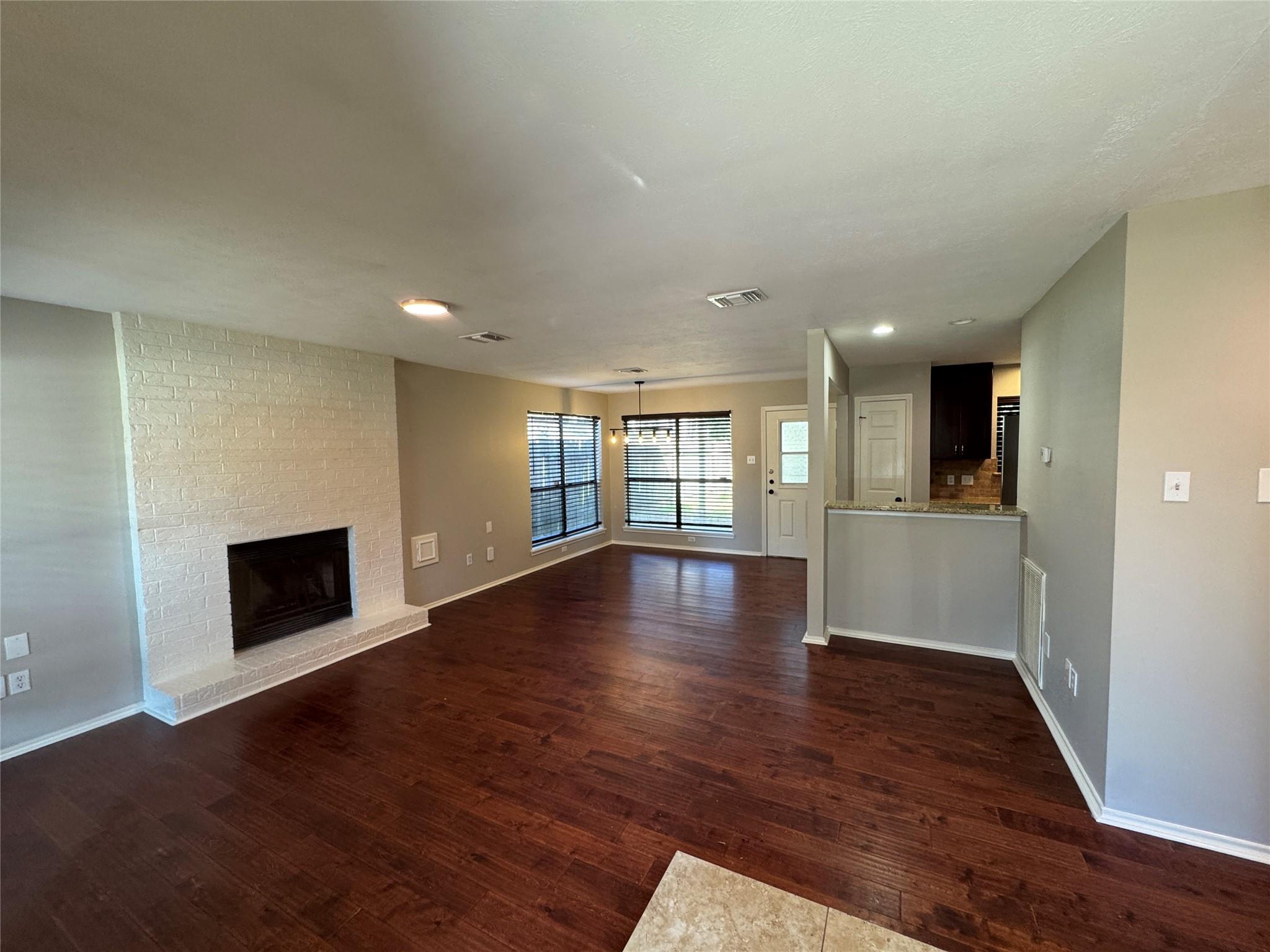 102 Summer Crest Circle