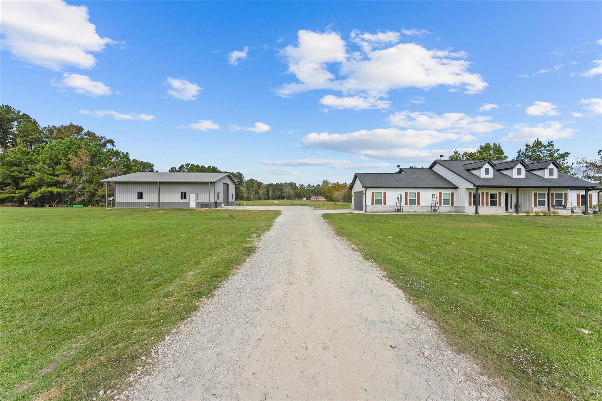 1122 County Road 2274