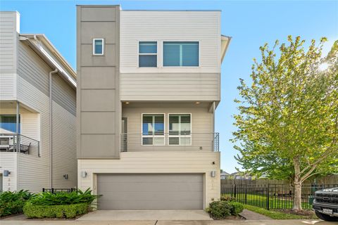 Photo of 312 Eado Park Circle, Houston, TX 77020 (MLS # 68040533)