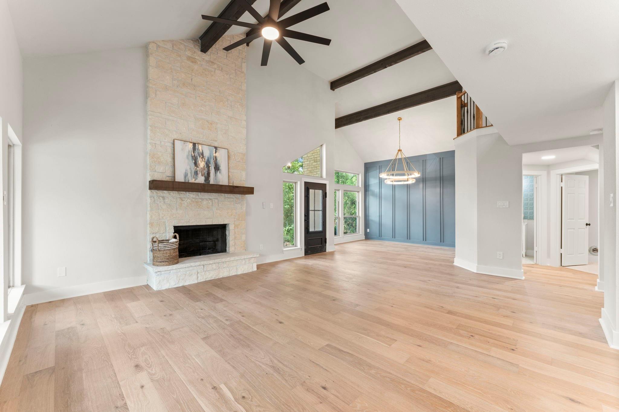 4 N Autumnwood Way