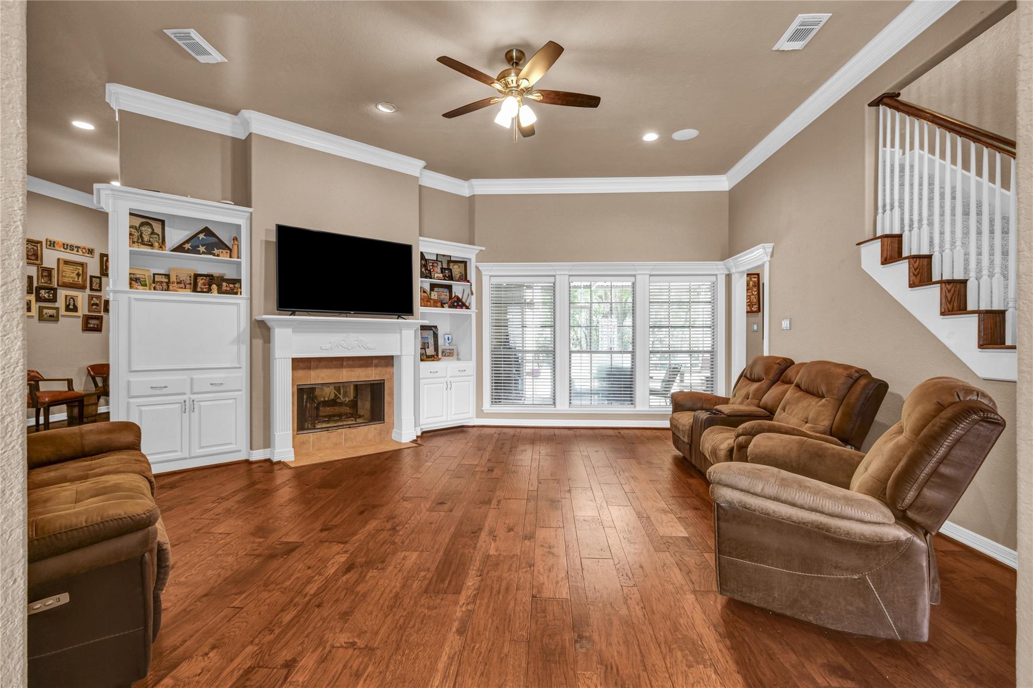 208 River Oaks Drive