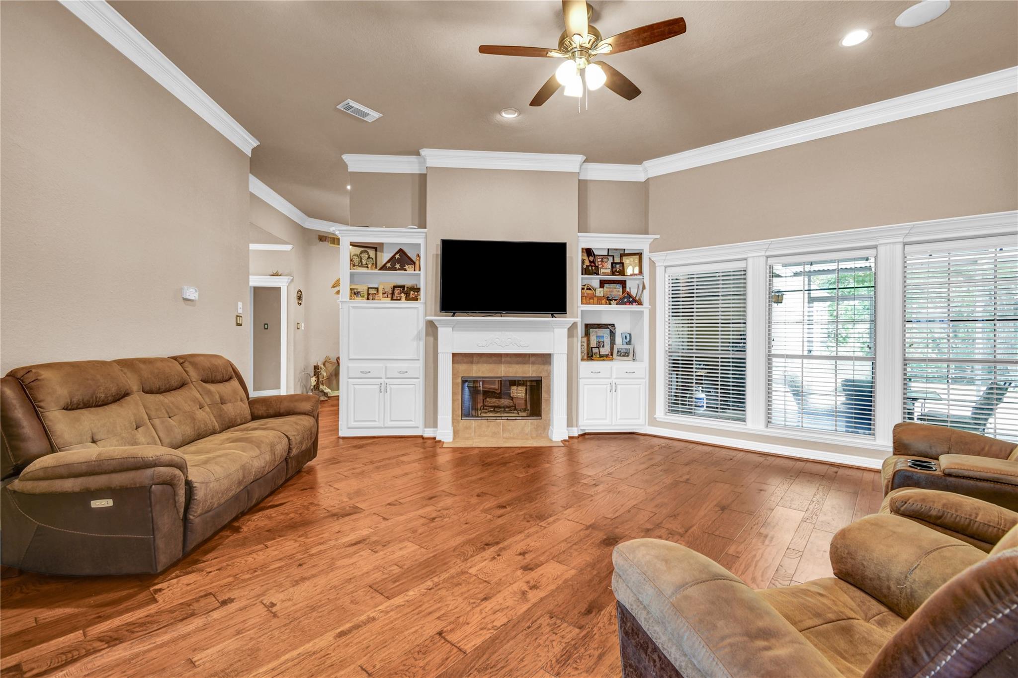 208 River Oaks Drive